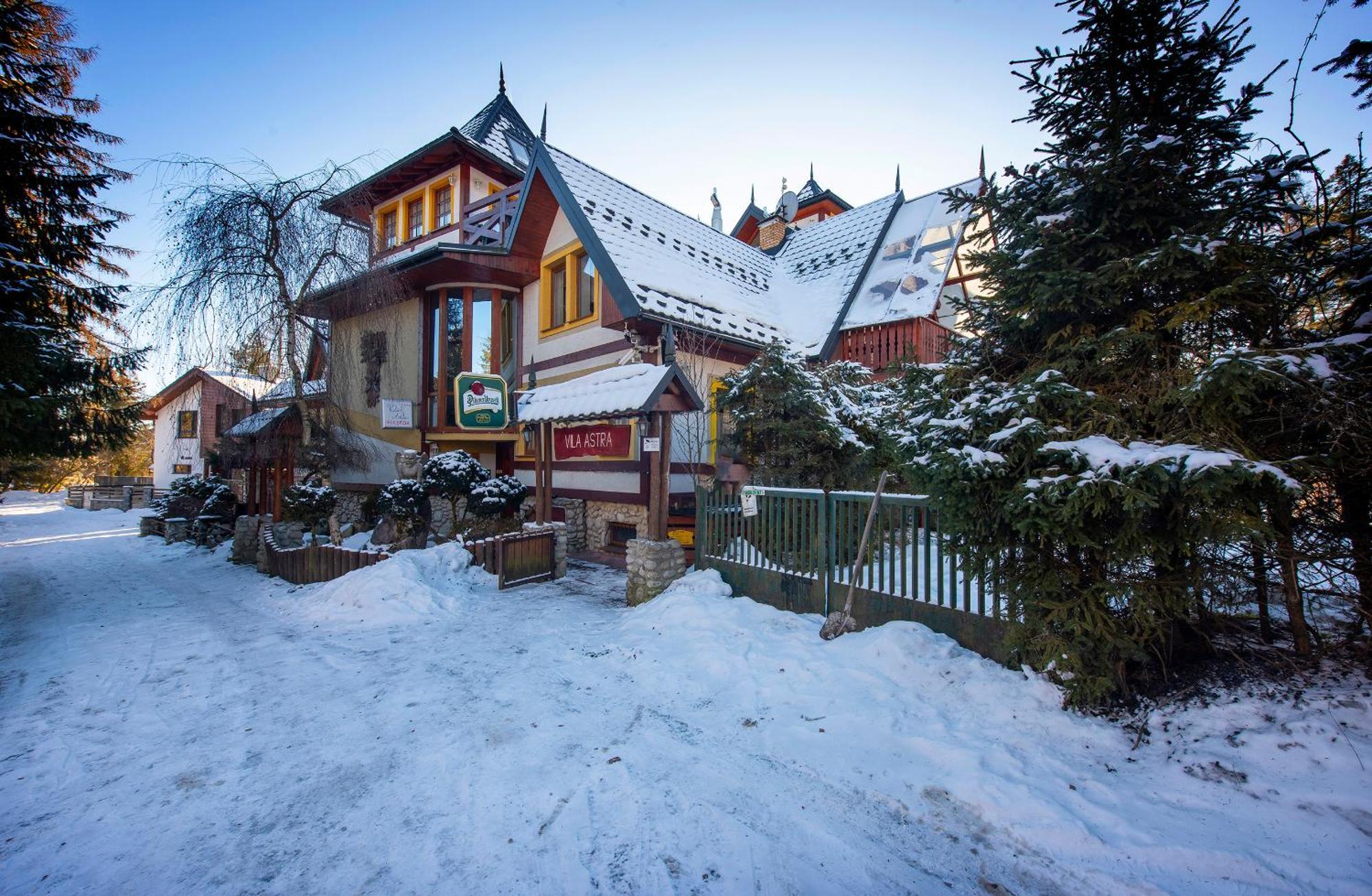 Wellness Vila Astra Stará Lesná Exteriér fotografie
